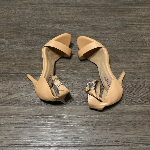 NWT BURJU Zoe True Nude shade 3 Classic Strappy Heeled Sandals | size 7 - Picture 3 of 9